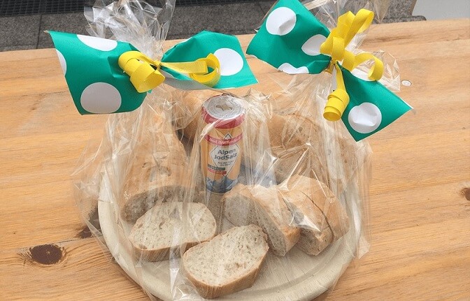 Einweihungsgeschenk Salz und Brot